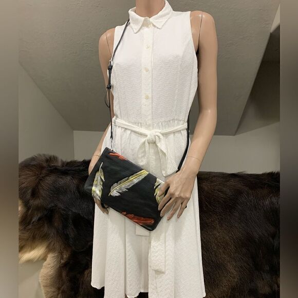 Handmade Genuine Leather Feather Embossed XL Zip Clutch/Wristlet/ Crossbody - Picture 9 of 16